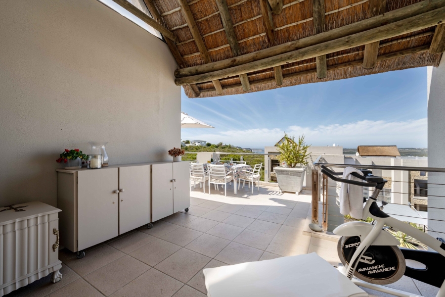 2 Bedroom Property for Sale in Thulana Hill Western Cape